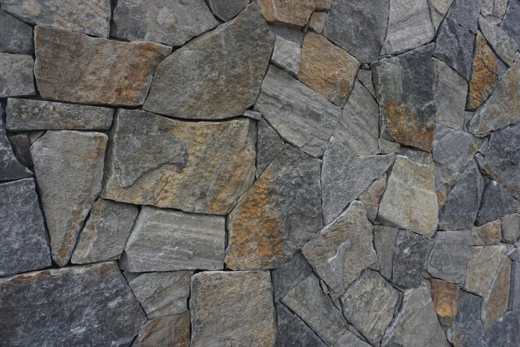 Close-up: Oz Rock Wamberal Random Stone