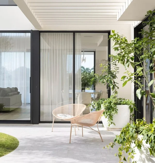 Tranquillity takes shape in this internal courtyard, where an olive tree is framed by our Affogato Light Grey Grip tiles. The soft tone of the surface enhances the natural light and reinforces the contemplative atmosphere of the space. A simple yet essential detail.
Photography: @villastyling
Project • @elnidogoldcoast⁠
Architect • @bdaarchitecture⁠
Interiors • @studioyugen_⁠
Build • @jtbuildingprojects⁠